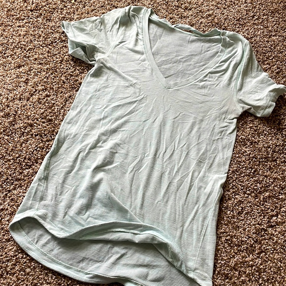 Lululemon V Neck